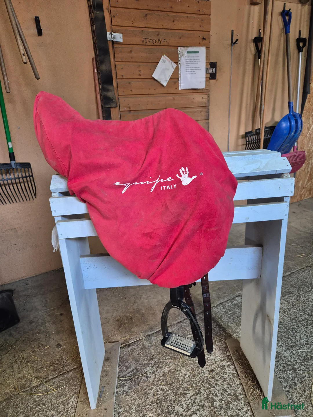 Sadlar hästutrustning till salu: Equipe olympia 17,5 N, M +1 fint skick - Annons 6