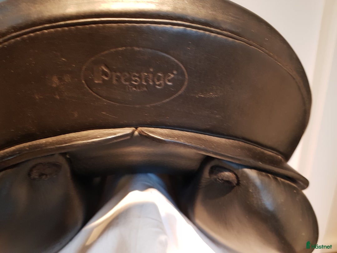 Sadlar hästutrustning till salu: Mkt fin Prestige Roma dressyrsadel! i Kungsbacka - Annons 4