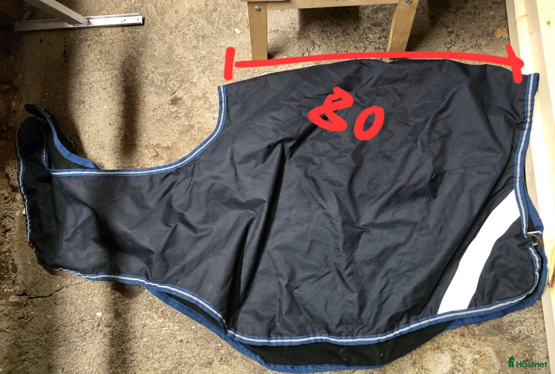 Täcken hästutrustning till salu: Blandade hästtäcken - Annons 5