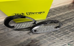 Stigbyglar hästutrustning till salu: Stigbyglar från Tech och Acavallo i Forshaga - Bild 5