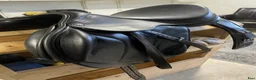 Sadlar hästutrustning till salu: Technical & Traditional Monoflap sadel säljs i Uppsala - Annons 2