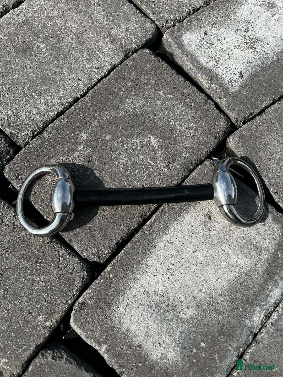 Bett hästutrustning till salu: HS Sprenger stångbett med gummi i Kullavik - Annons 2