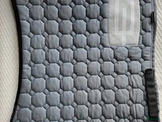 Schabrak & Vojlockar hästutrustning till salu: e-logga schabrak säljes i Eskilstuna - Annons 1