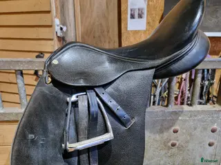 Sadlar hästutrustning Pampas allroundsadel vid 17" i Färjestaden - Annons 15