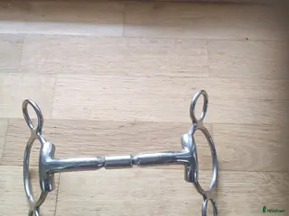 Bett hästutrustning Rakt gagbett med en Mullen Barrel mittdel i Järfälla - Annons 3