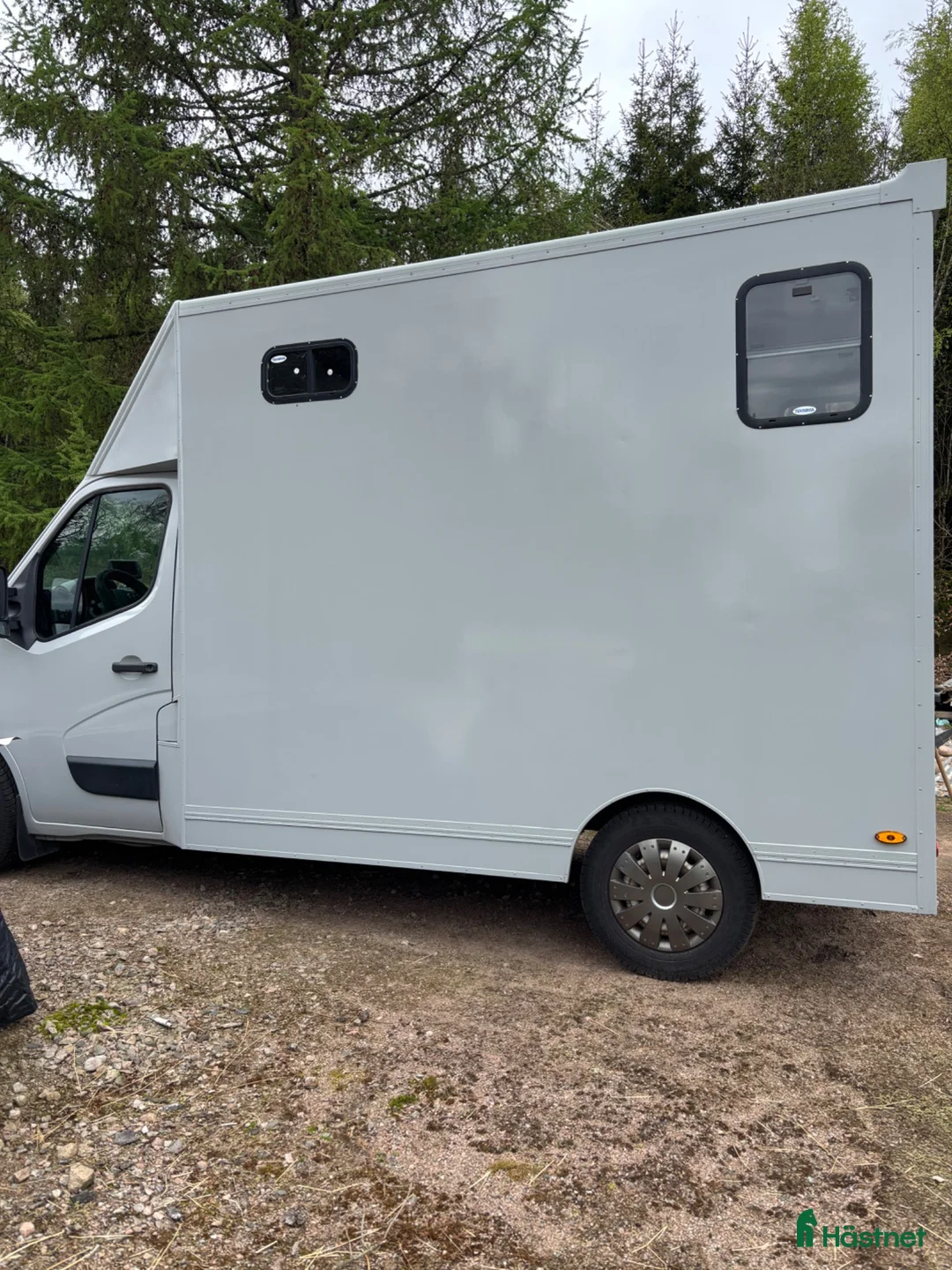 Hästlastbilar  fordon & transport till salu: Hästbil som du kör 2 hästar lagligt - Annons 2