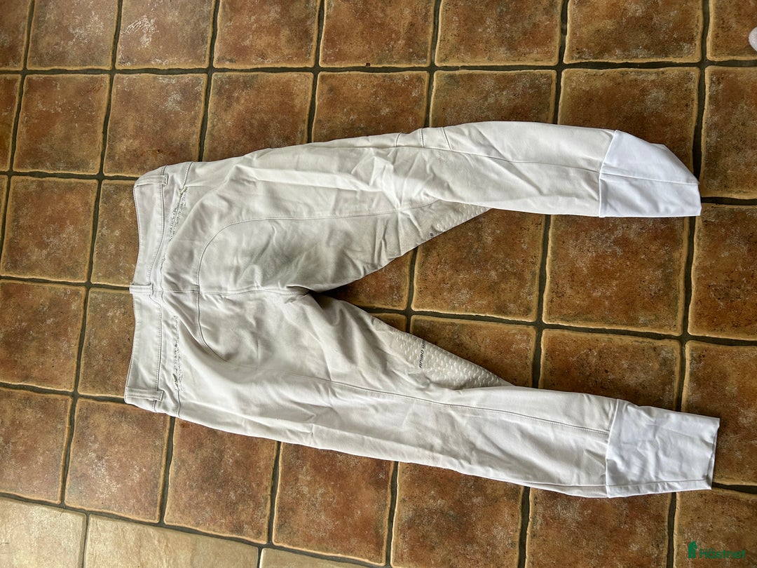 Övrigt Ridkläder ryttarutrustning till salu: Samshield och animoridbyxor i Lammhult - Annons 5