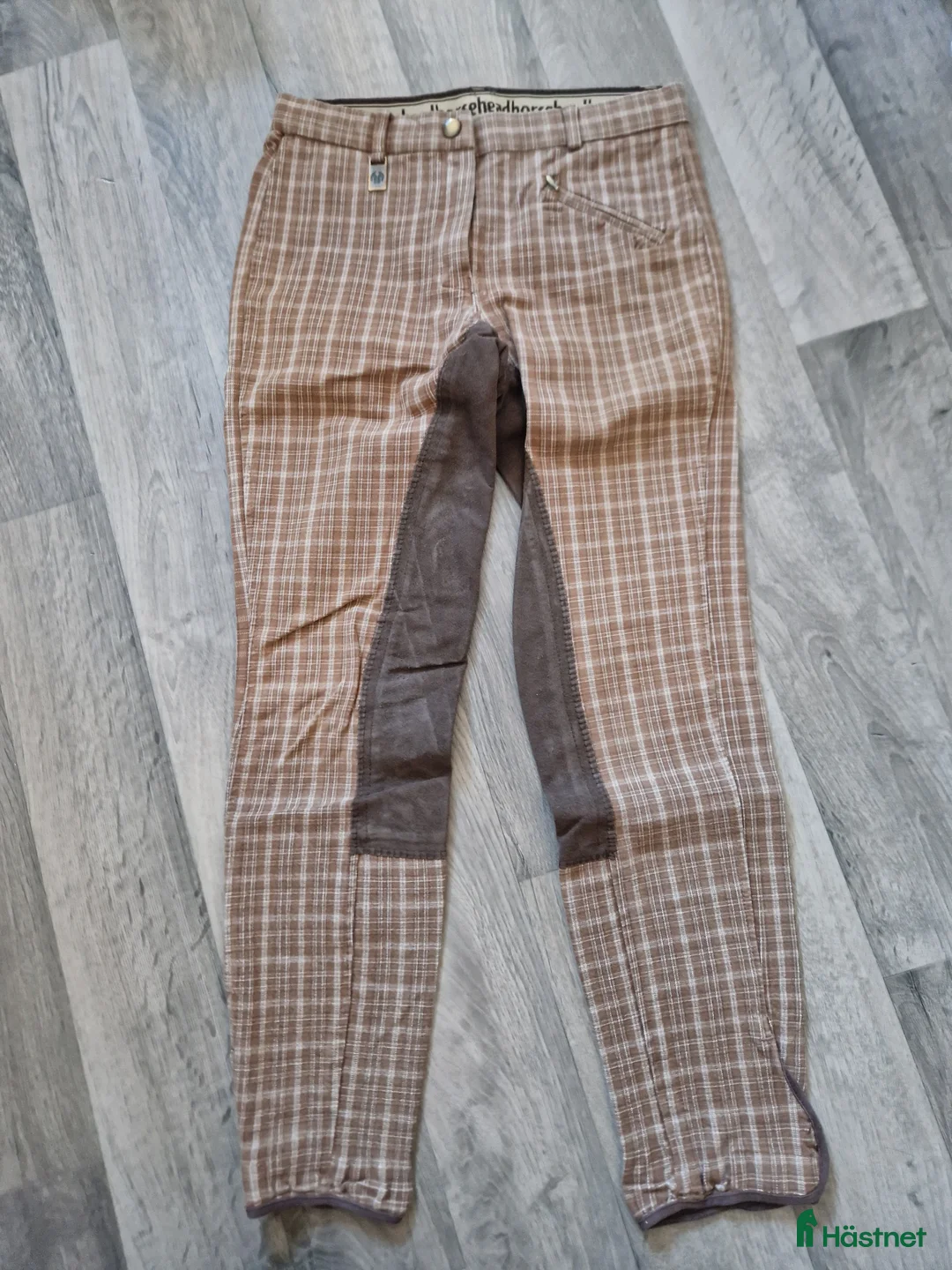 Ridbyxor ryttarutrustning till salu: helskodda ridbyxor i Hallstahammar - Annons 1