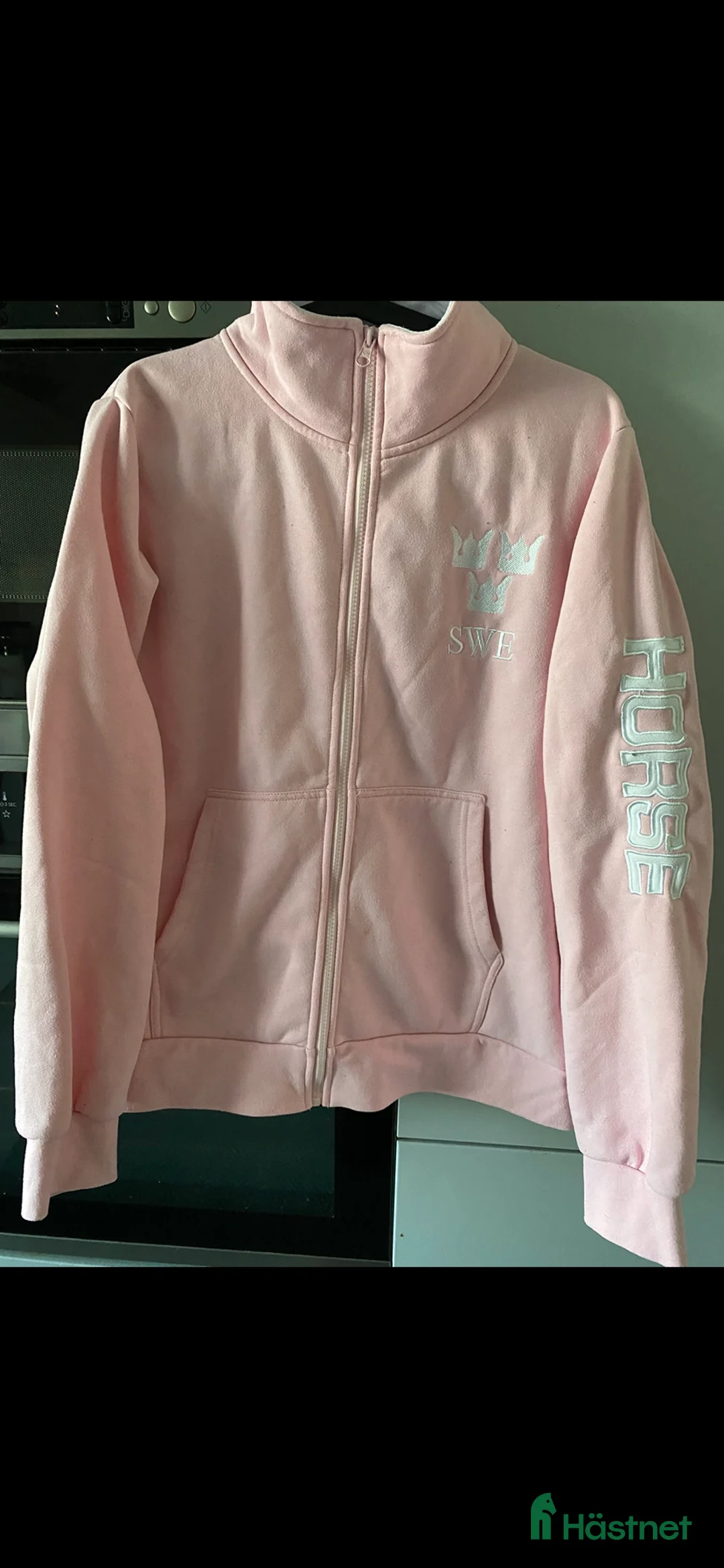 Övrigt Ridkläder ryttarutrustning till salu: Rosetti Rosa HORSE tröja XL - Annons 1