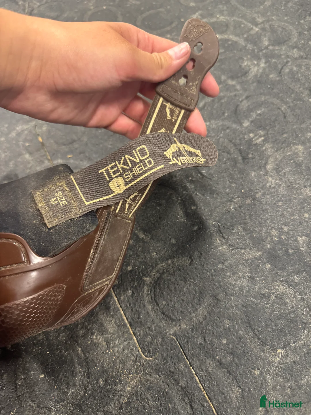 Benskydd hästutrustning till salu: Veredus skydd till salu i Västerhaninge - Annons 2