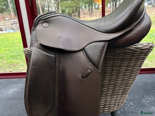 Sadlar hästutrustning till salu: Kieffer dressyrsadel Brun i Kungsängen - Annons 20