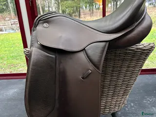 Sadlar hästutrustning Kieffer dressyrsadel Brun i Kungsängen - Annons 7