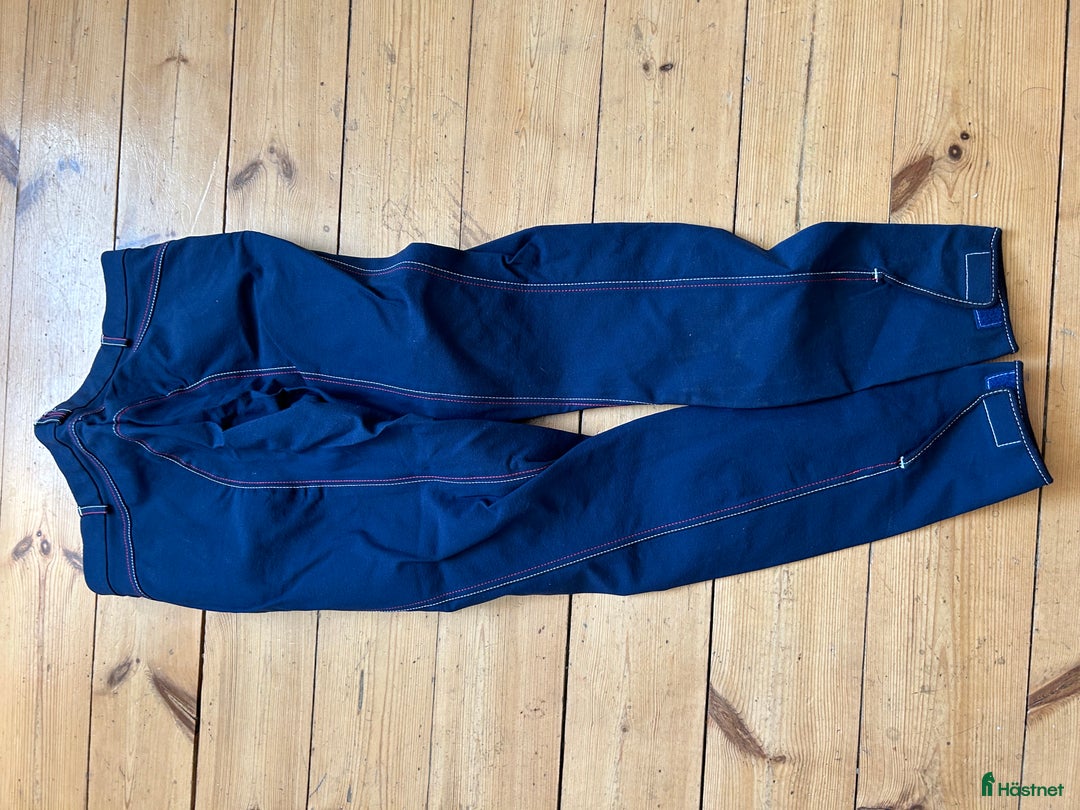 Ridbyxor ryttarutrustning till salu: Ridbyxor från John Whitaker i Sala - Annons 6