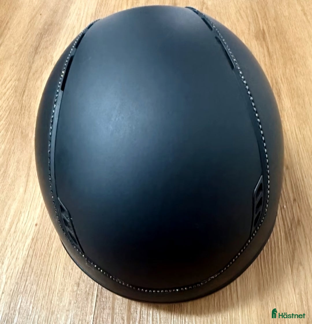 Hjälmar ryttarutrustning till salu: Miss Shield 2.0 Shadowmatt Medium  i Grängesberg - Annons 4