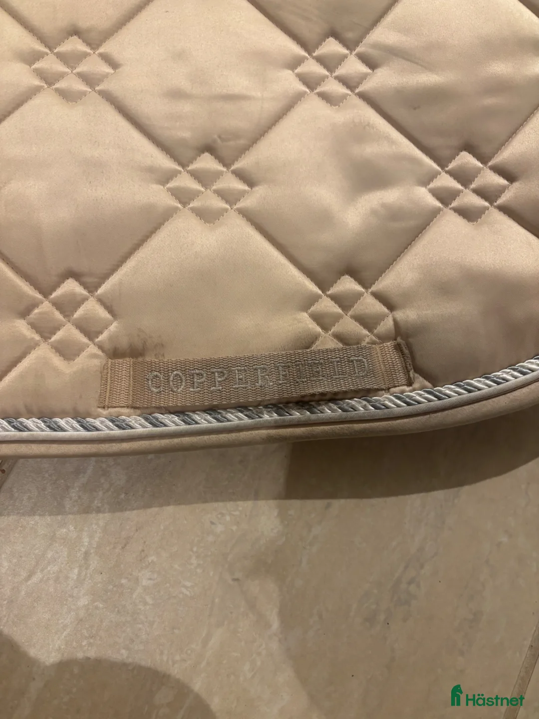 Schabrak & Vojlockar hästutrustning till salu: Beige copperfield schabrak  - Annons 3