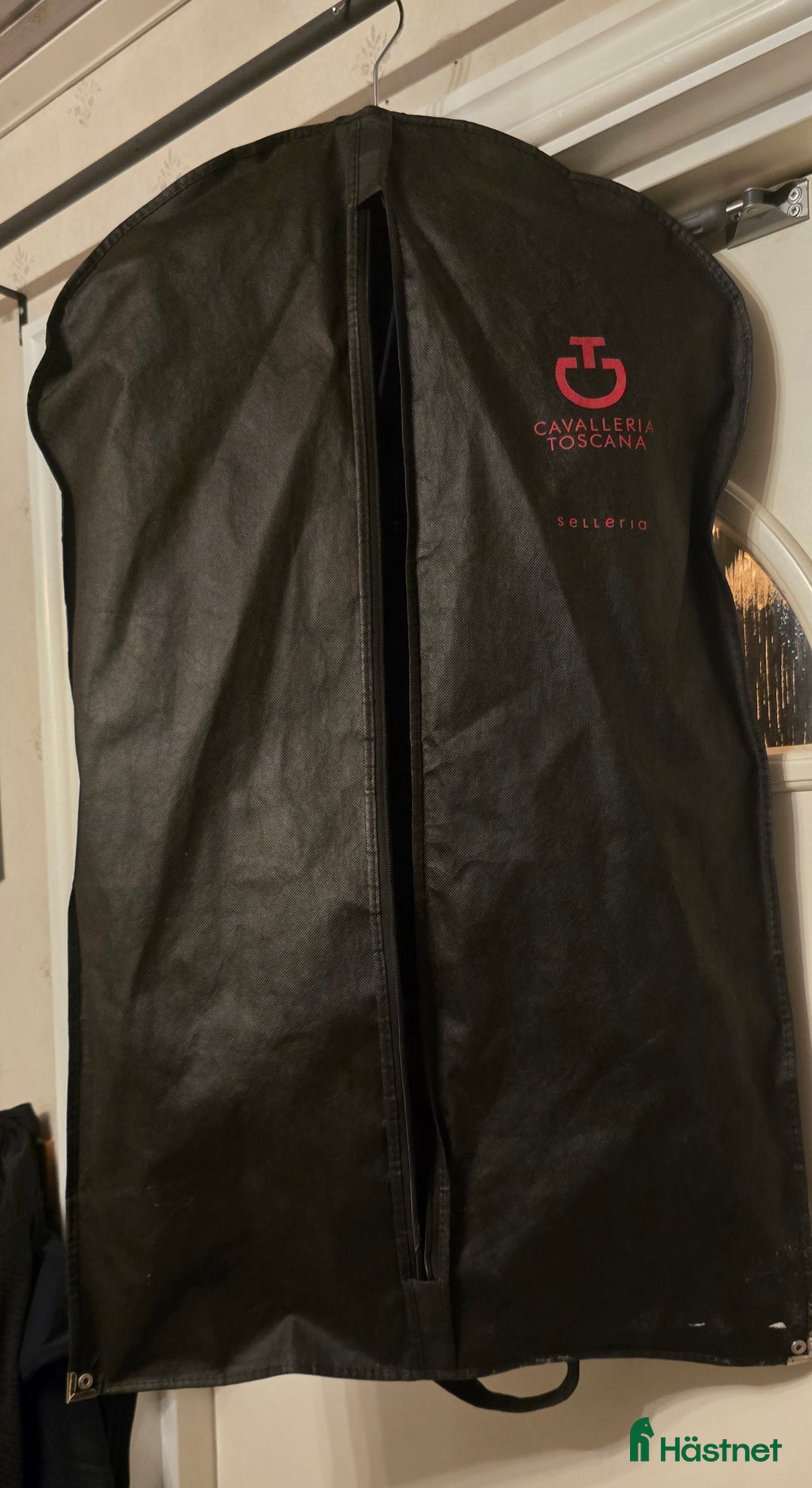 Jackor & Kavajer ryttarutrustning till salu: Cavalleria Toscana kavaj GP i Ekerö - Annons 4