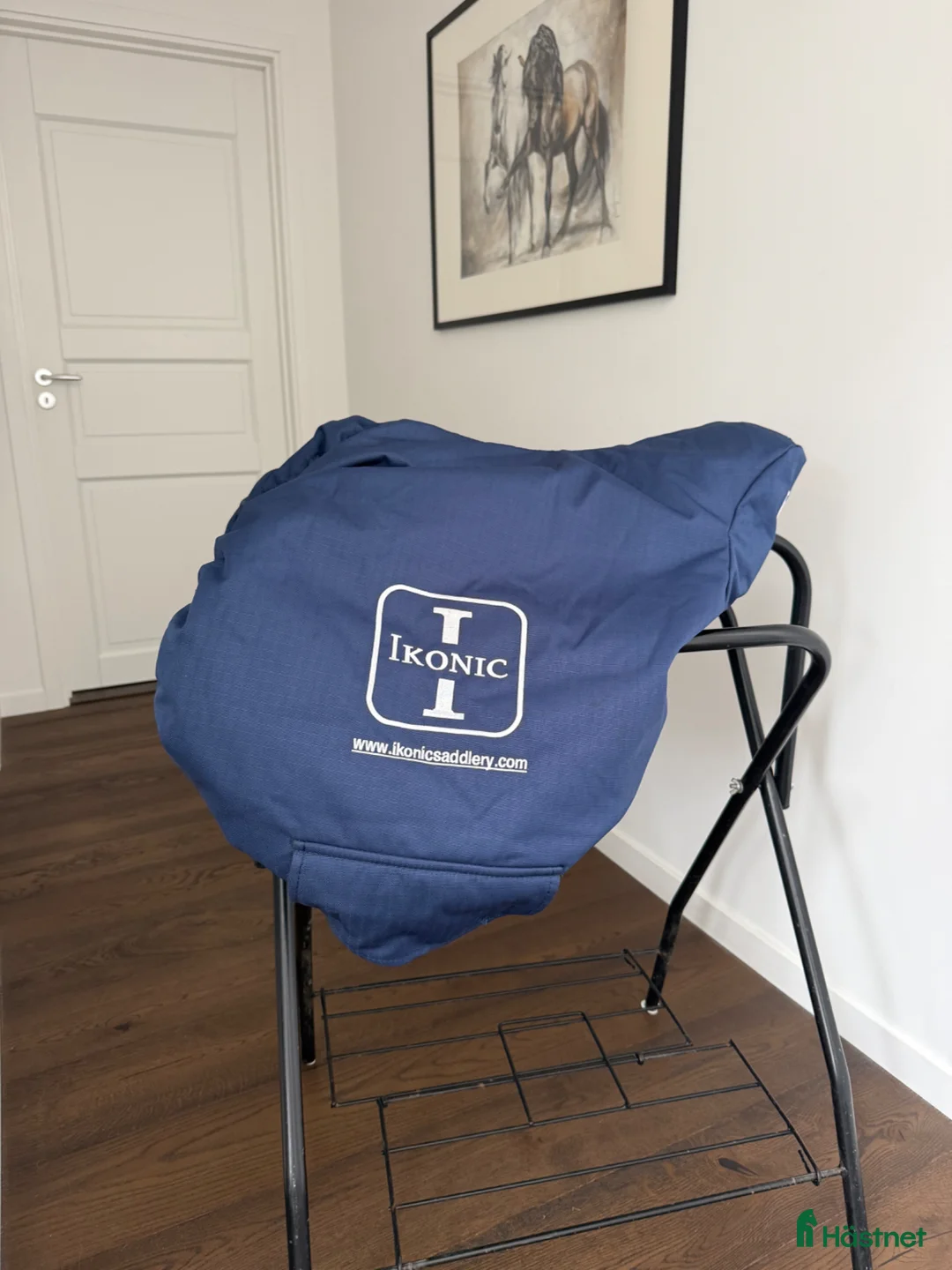 Sadlar hästutrustning till salu: Ny Ikonic Evolution 16,5”+2 - Annons 7