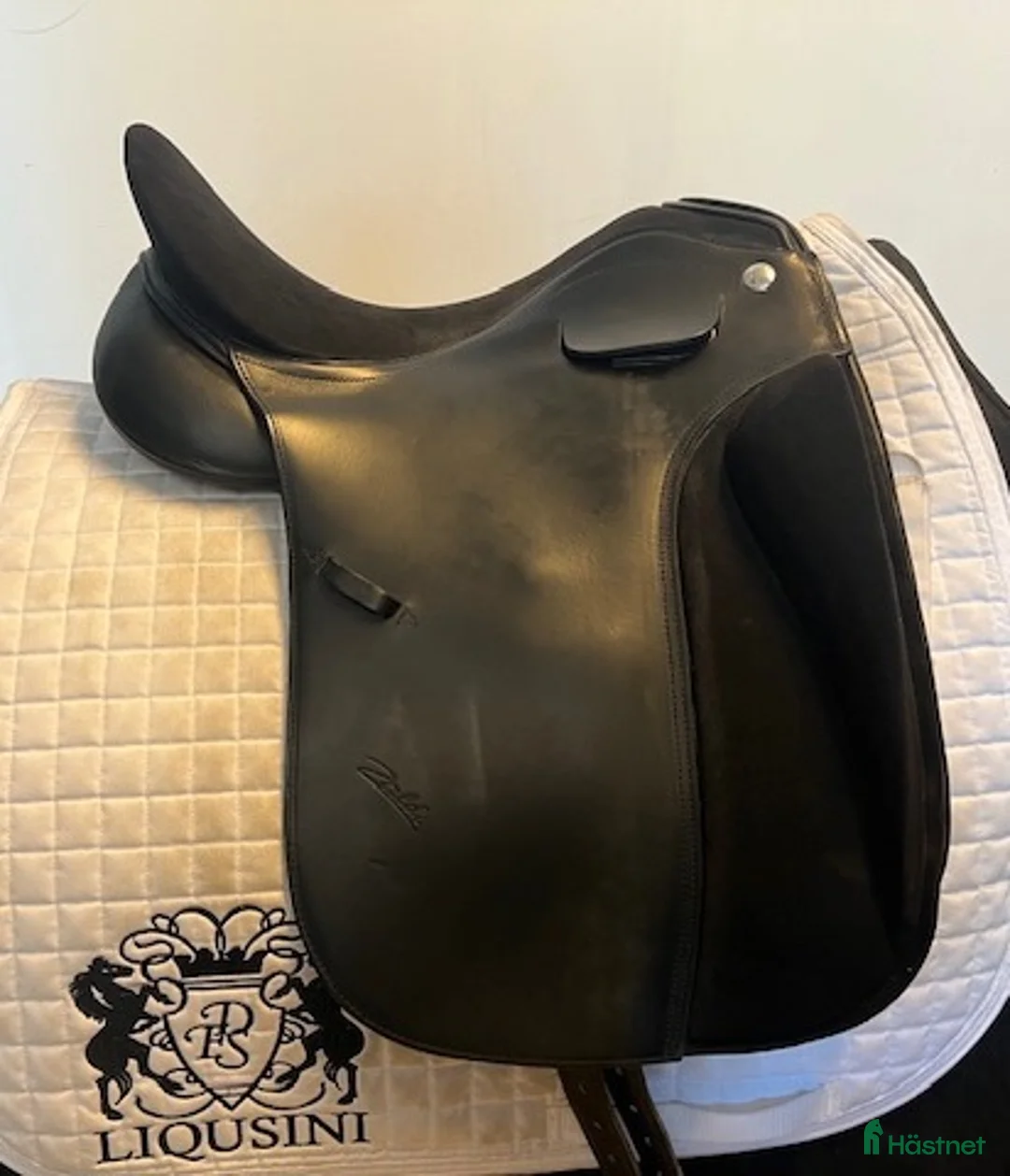 Sadlar hästutrustning till salu: Dressyrsadel Zaldi Magnum 17" - Annons 1