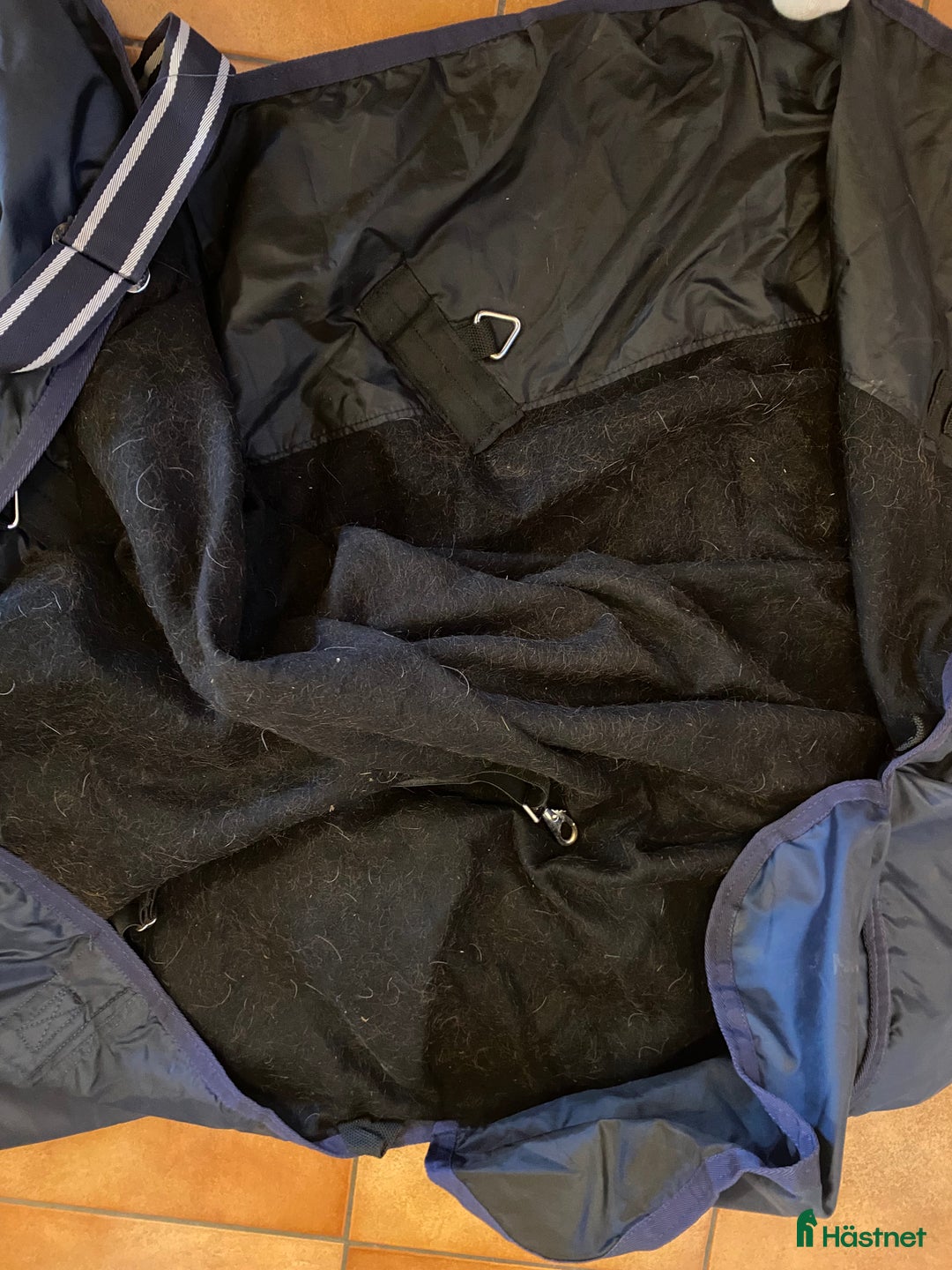 Täcken hästutrustning till salu: Täcken i Huskvarna - Annons 4