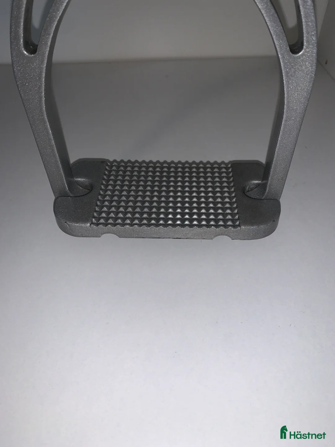 Stigbyglar hästutrustning till salu: Fina stigbyglar  i Lindome - Annons 5