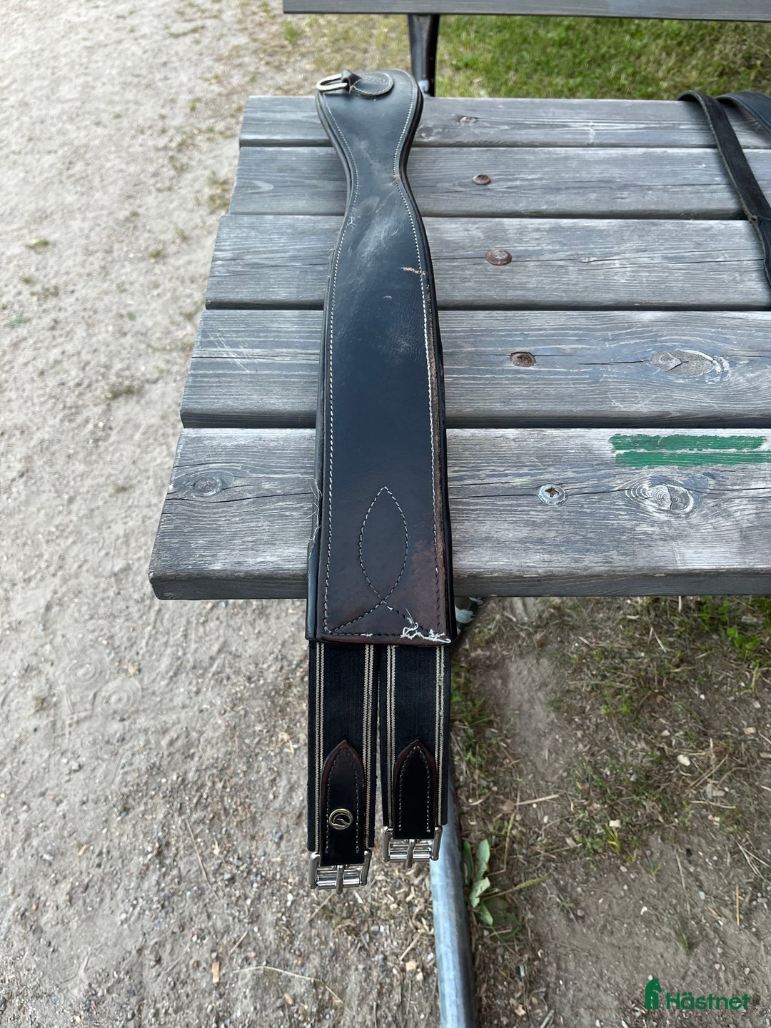 Sadeltillbehör hästutrustning till salu: Sadelgjord och stigläder i Sundsvall - Annons 2