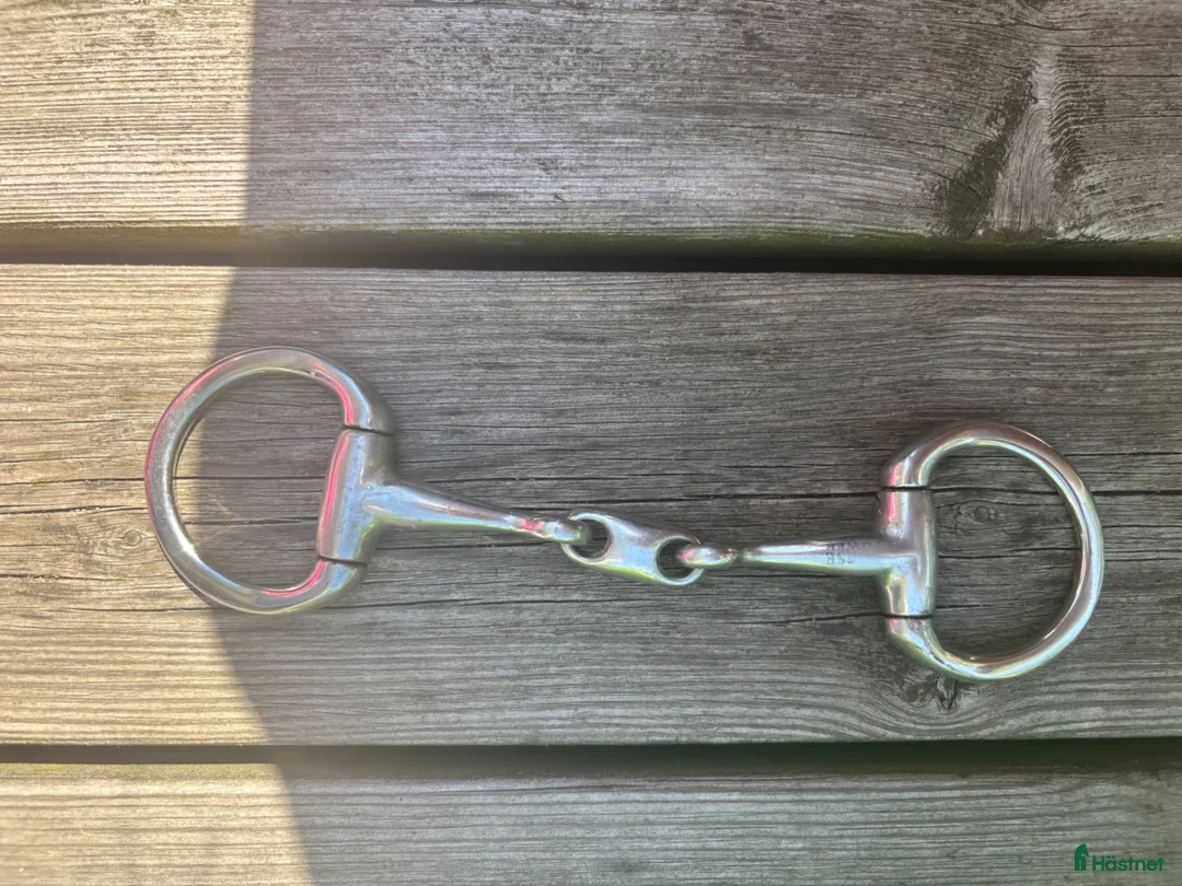 Övrig Hästutrustning hästutrustning till salu: Sadelgjord, stigläder och bett - Annons 5