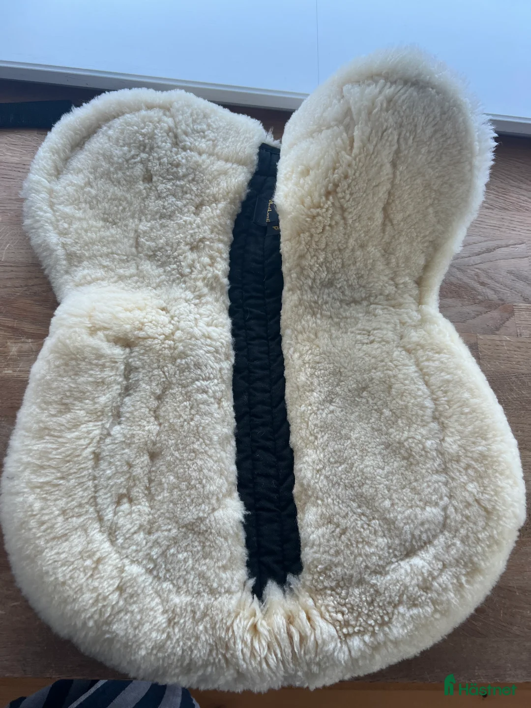 Sadeltillbehör hästutrustning till salu: Fint fårskinnsunderlägg Medilamb - Annons 2