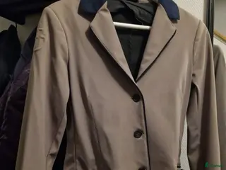 Jackor & Kavajer ryttarutrustning till salu: Cavalleria Toscana tävlingskavaj stl 14/xs - Annons 13