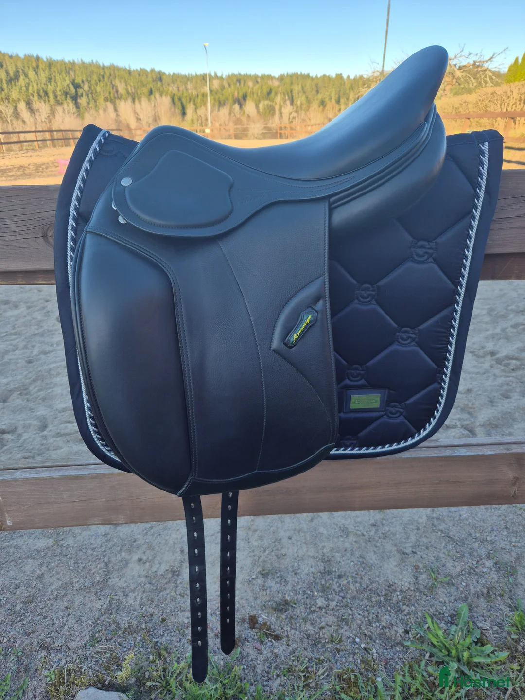 Sadlar hästutrustning till salu: Amerigo DJ pinerolo dressyrsadel  - Annons 1