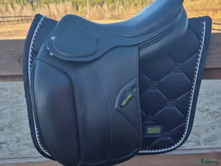 Sadlar hästutrustning Amerigo DJ pinerolo dressyrsadel - Annons 1