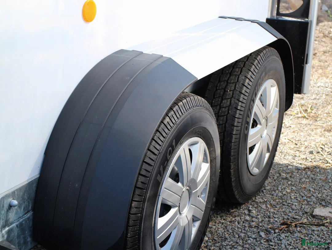 Hästtransporter  fordon & transport till salu: Fautras Promax - stadig o rymlig för stora hästar i Kvicksund - Annons 17