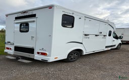 Hästlastbilar  fordon & transport till salu: Lågmilad b korts lastbil i Blentarp - Annons 2