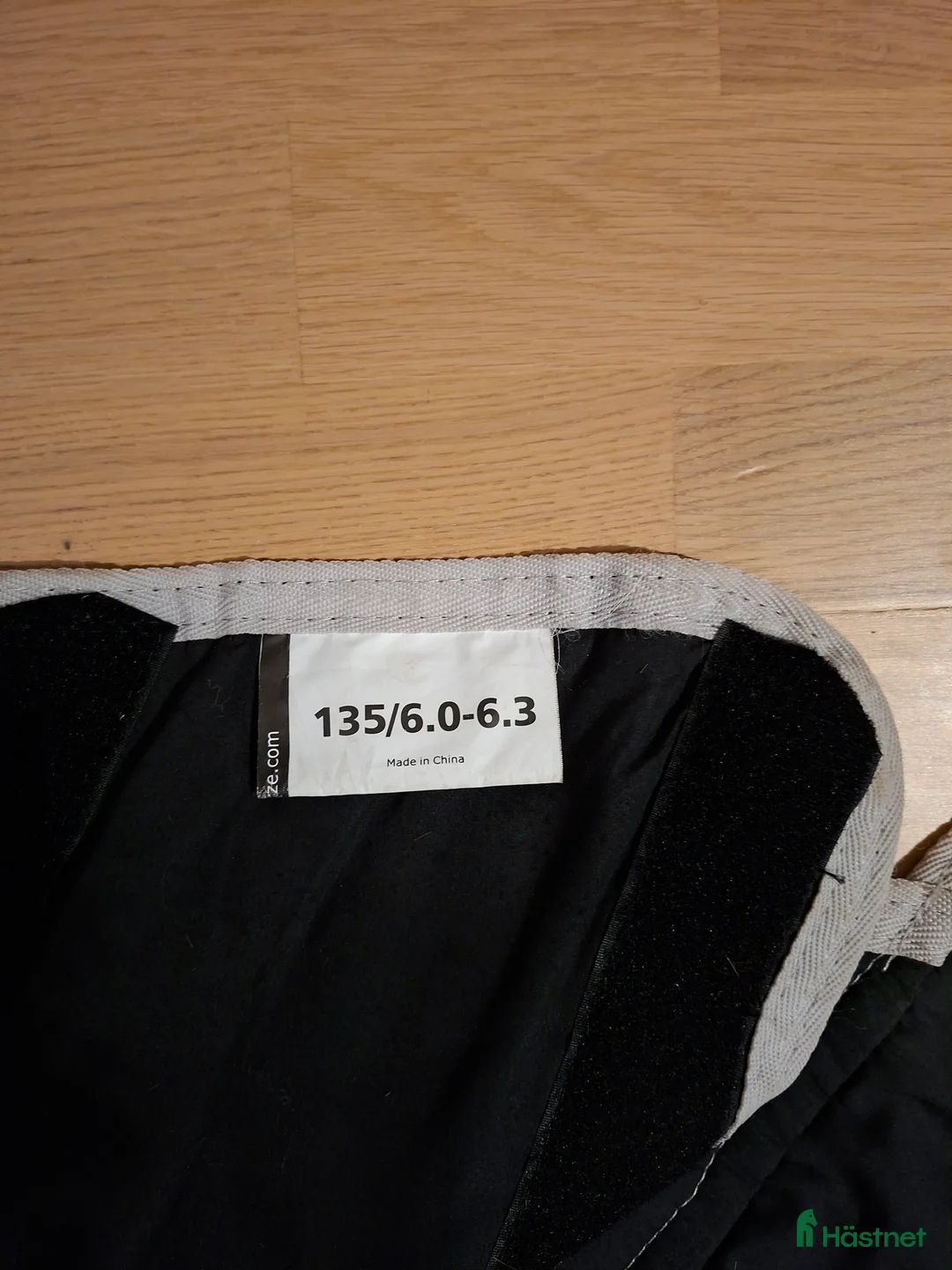 Täcken hästutrustning till salu: Reflexridtäcke i Örebro - Annons 2