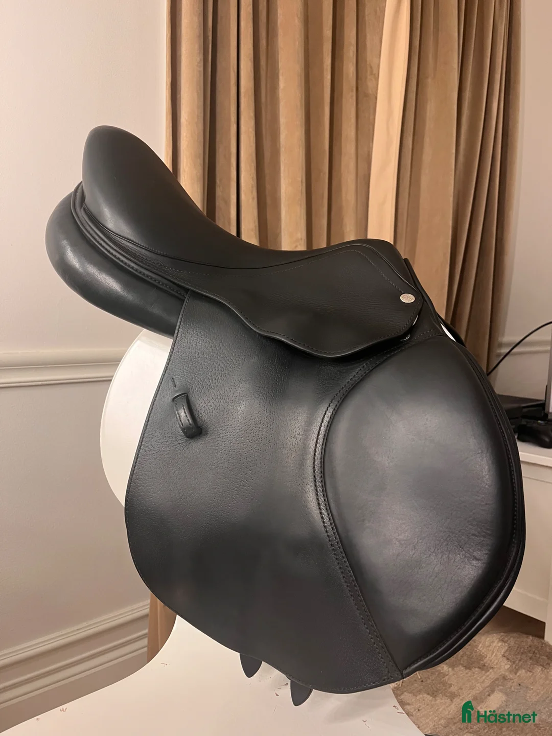 Sadlar hästutrustning till salu: Svart Hoppsadel i Hackås - Annons 1