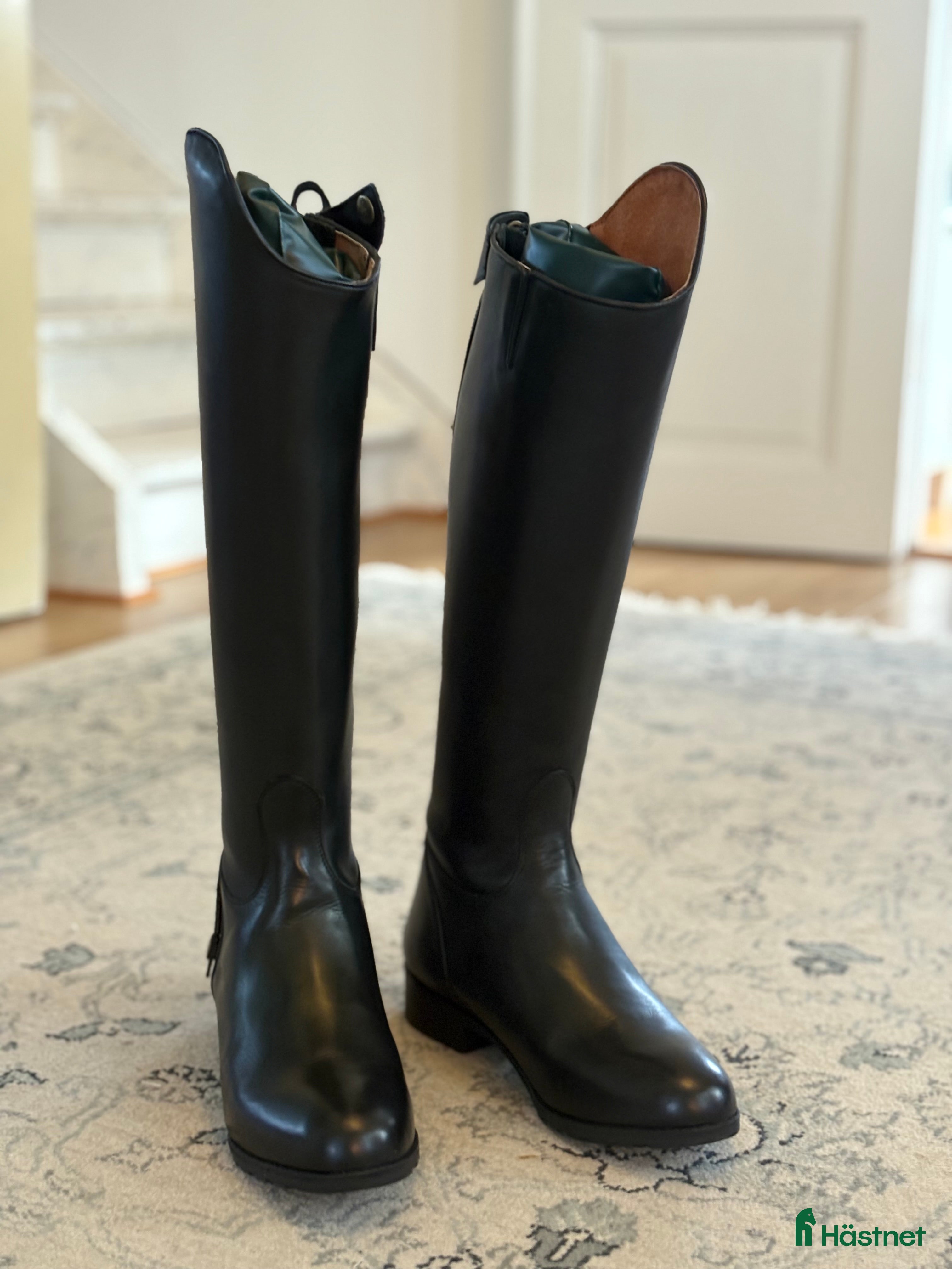 Ridstövlar ryttarutrustning till salu: Ridstövlar Mountain Horse storlek 40 i Jämjö - Annons 16