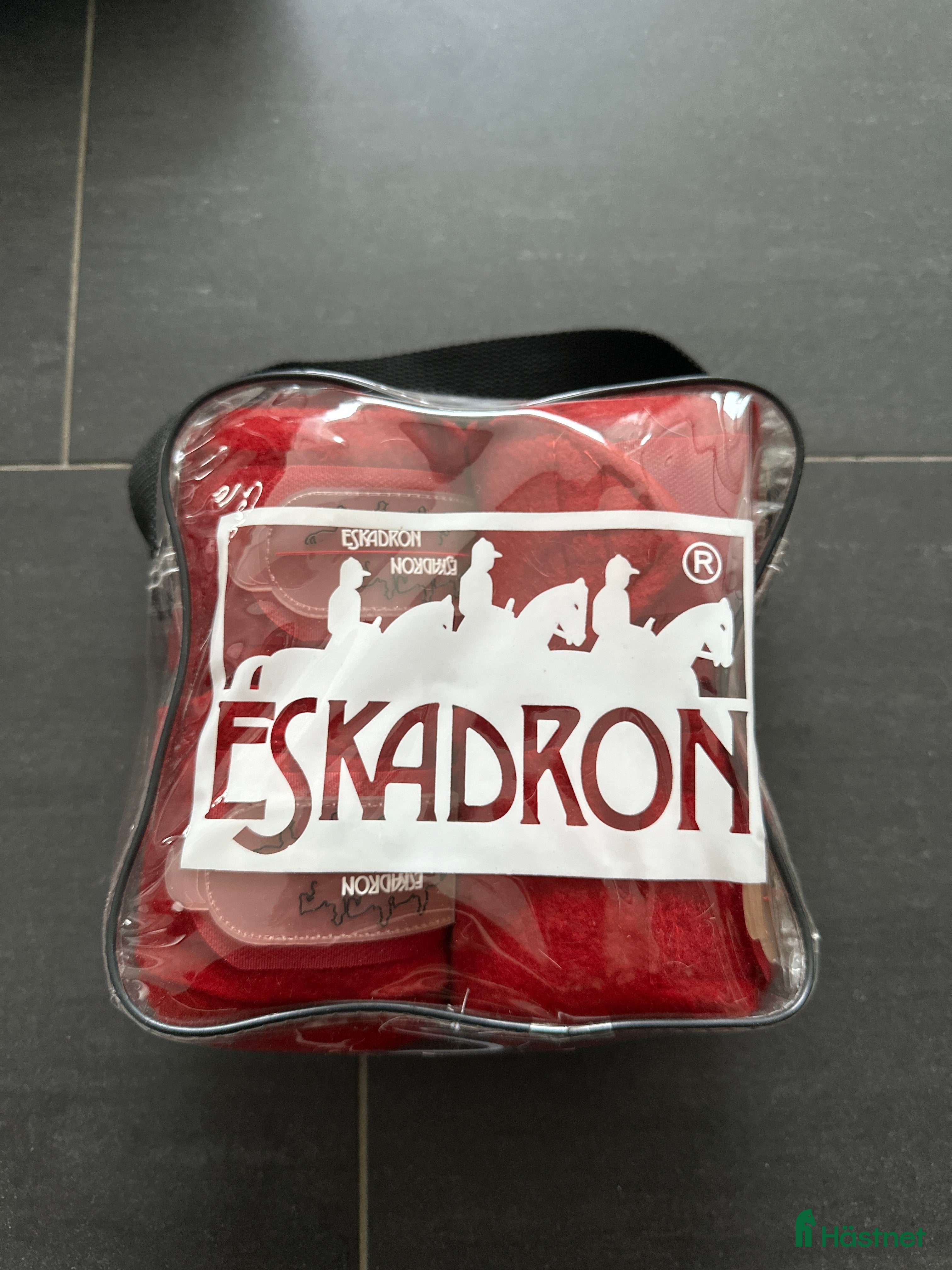 Benskydd hästutrustning till salu: Eskadron fleecelindor i Upplands Väsby - Annons 9