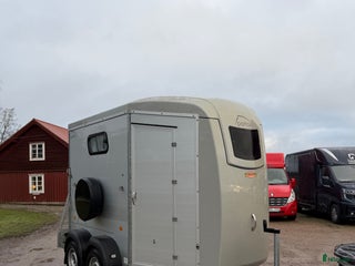 Hästtransporter fordon & transport till salu: Nyinkommen Böckmann portax -18 hästtransport i Västerås - Annons 17