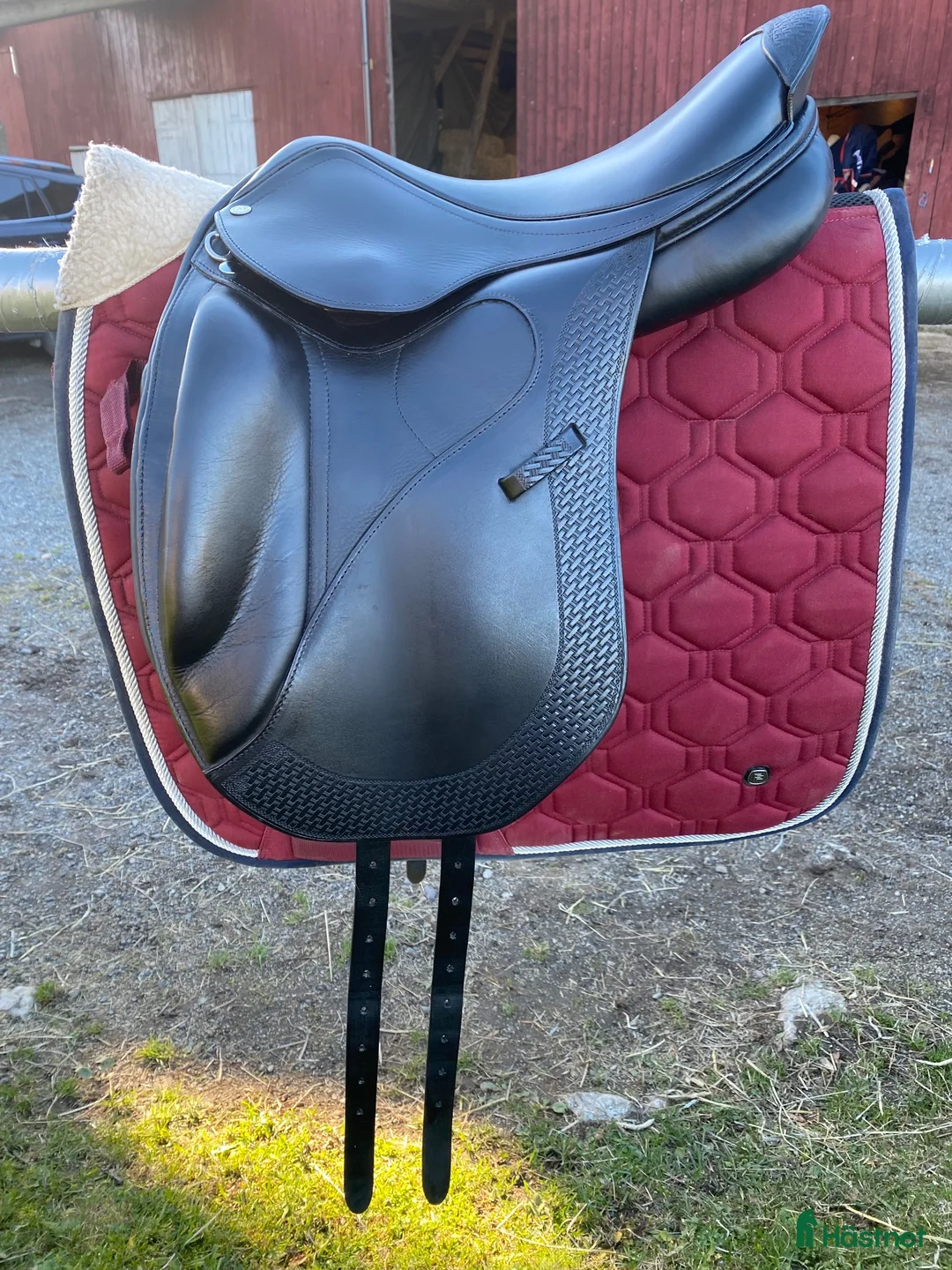 Sadlar hästutrustning till salu: Ergo X2 Flap B1 dressyrsadel i Stockholm - Annons 1