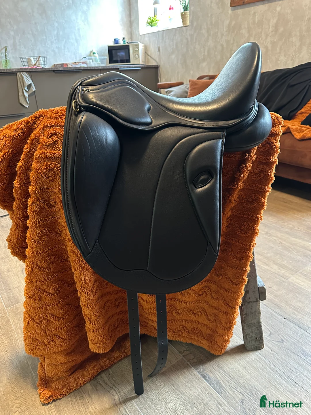 Sadlar hästutrustning till salu: Dressyrsadel i Hova - Annons 4