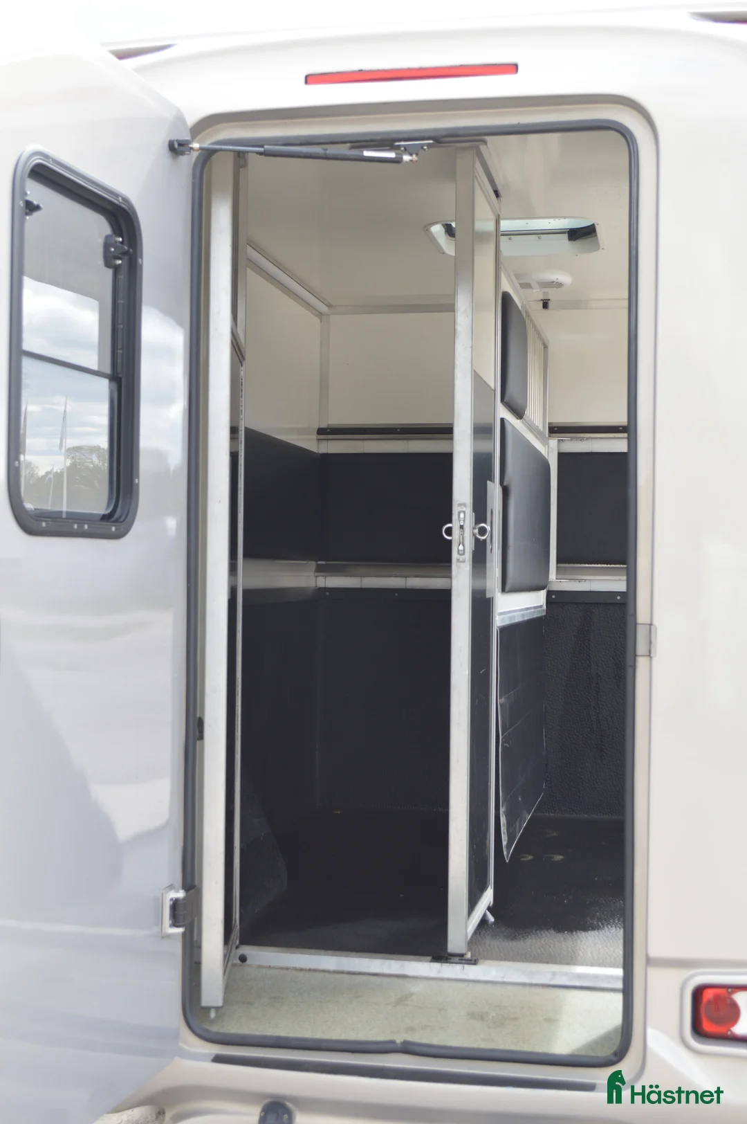 Hästlastbilar  fordon & transport till salu: Krismar 5 sits Stuteri Automat 2019 - Annons 9