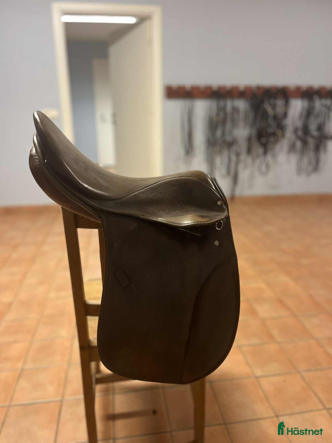 Sadlar hästutrustning till salu: Dressyrsadel i Svängsta - Annons 3