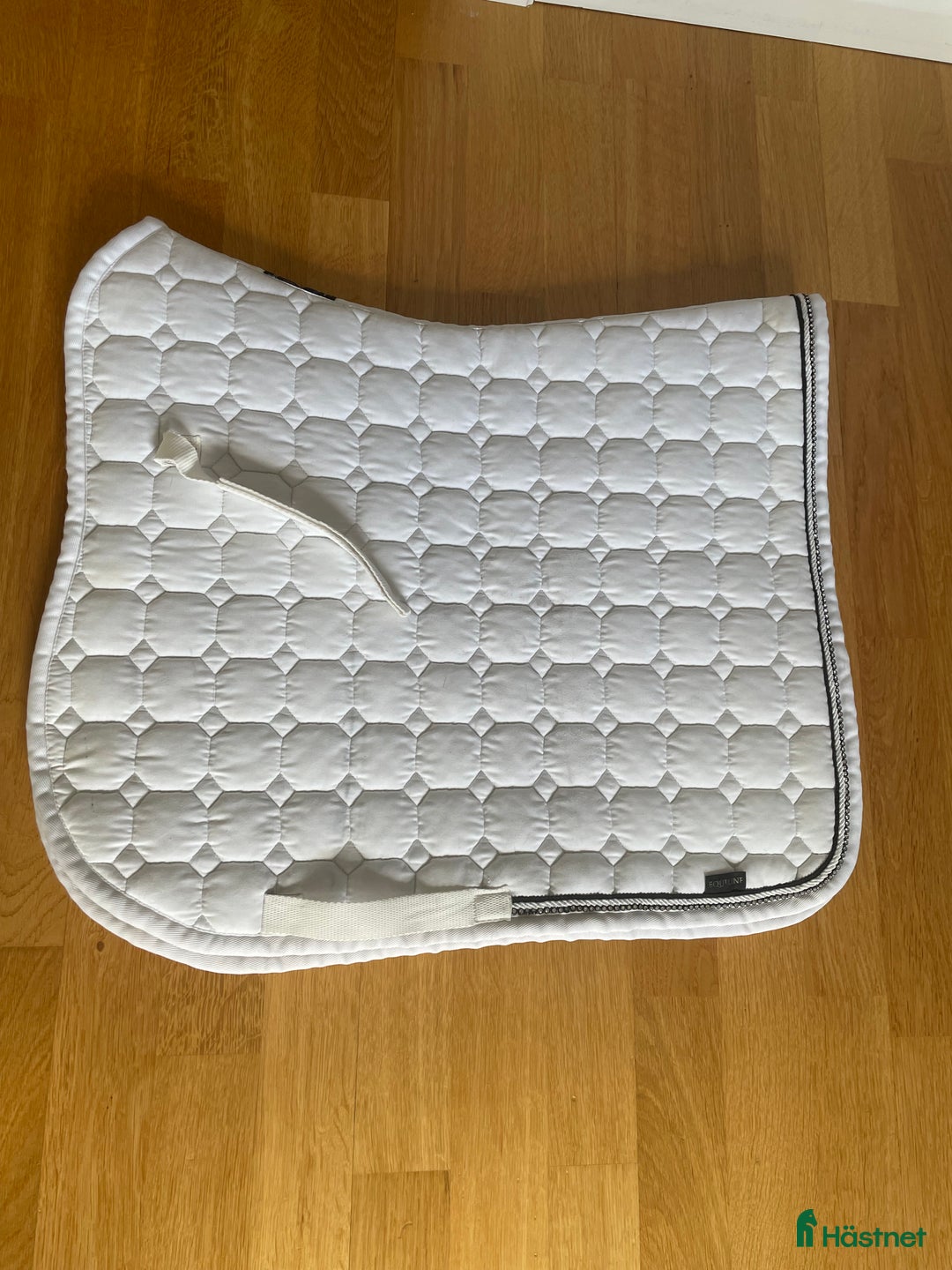 Schabrak & Vojlockar hästutrustning till salu: Dressyr schabrak  i Lund - Annons 1