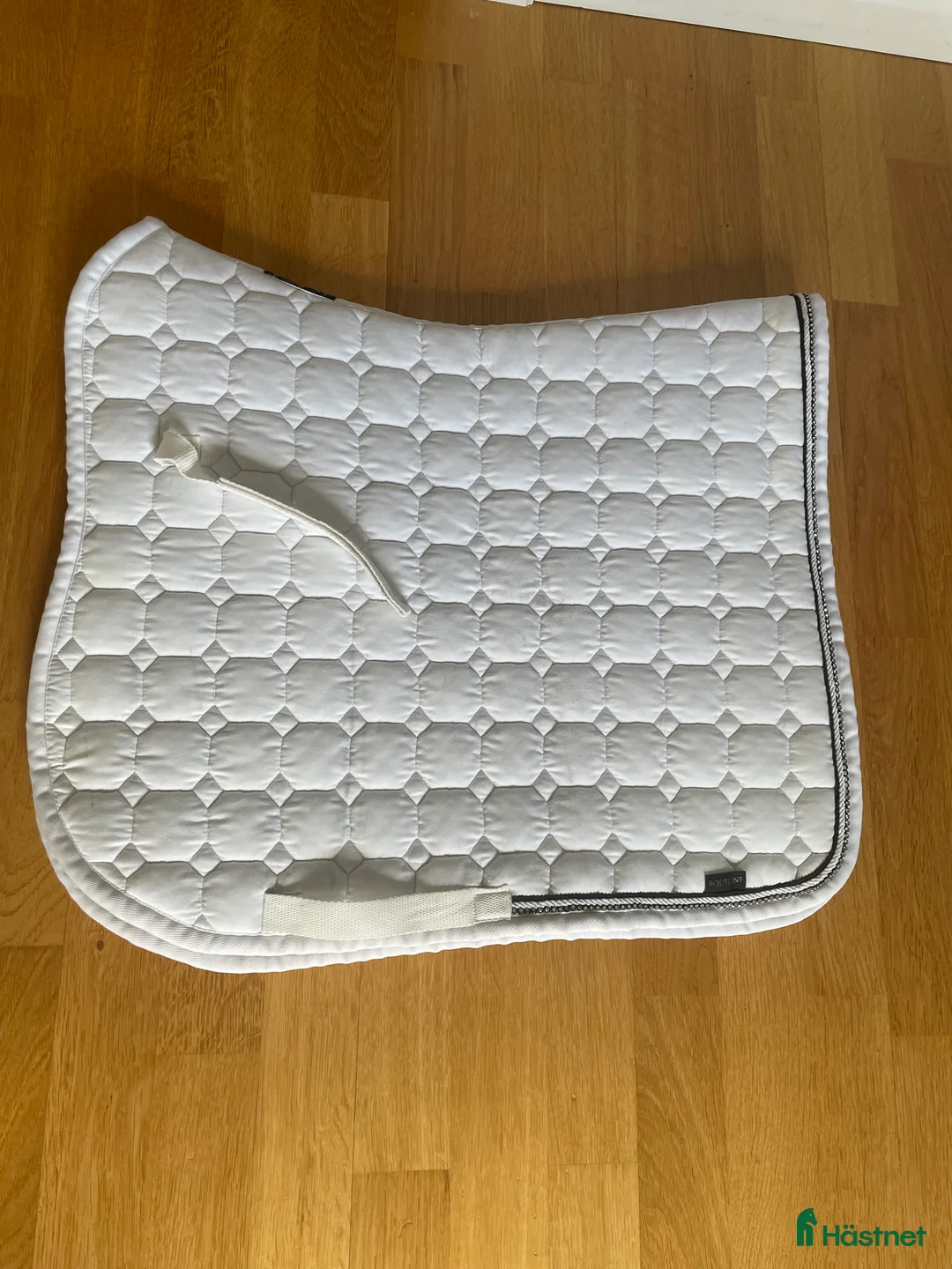 Schabrak & Vojlockar hästutrustning till salu: Dressyr schabrak  i Lund - Annons 1