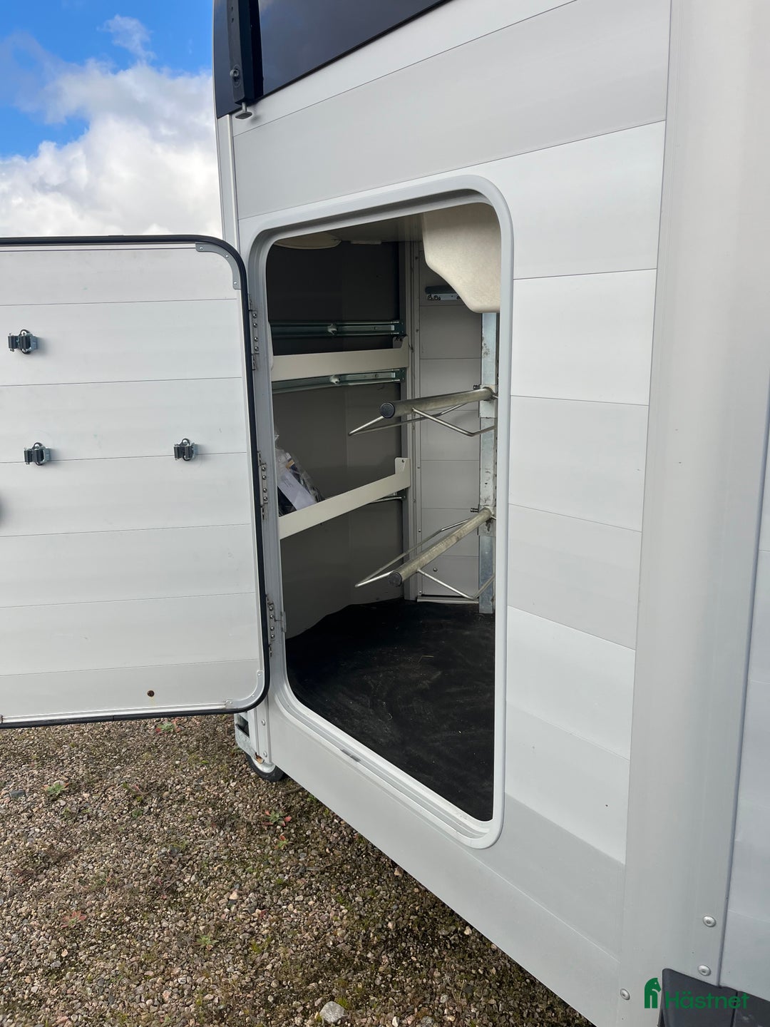 Hästtransporter  fordon & transport till salu: Ifor Williams HBX 506 Sadelkammare i Klippan - Annons 4