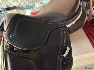 Sadlar hästutrustning till salu: Mycket välvårdad Ikonic ponnysadel i Nässjö - Annons 21