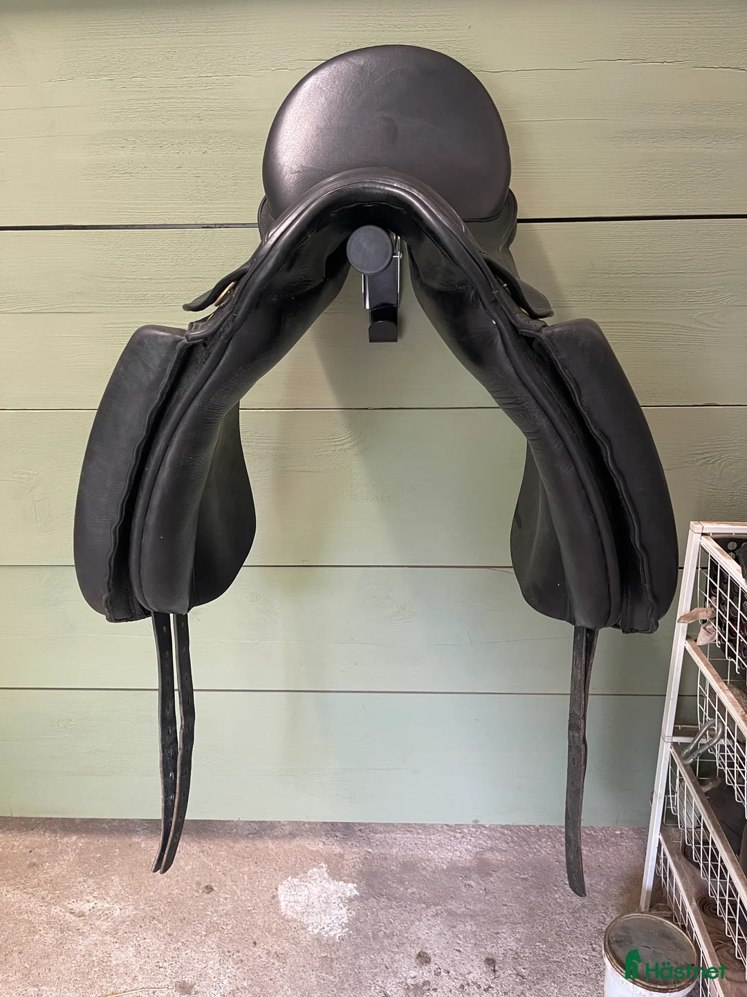 Sadeltillbehör hästutrustning till salu: Gold Medal dressyrsadel  i Nora - Annons 4