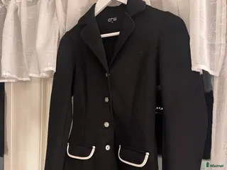 Jackor & Kavajer ryttarutrustning till salu: Fin kavaj från Crw💕 i Vinberg - Annons 4