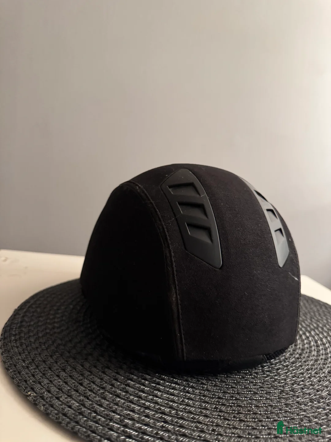 Hjälmar ryttarutrustning till salu: Back on Track hjälm  i Skövde - Annons 2