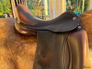 Sadlar hästutrustning till salu: Prestige D1 Zero K brun 17’ M i Västervik - Annons 1