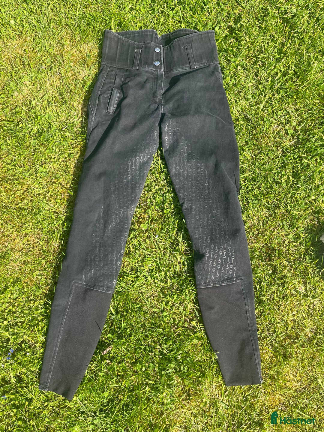 Ridbyxor ryttarutrustning till salu: Helskodda ridbyxor, barn  i Uppsala - Annons 1